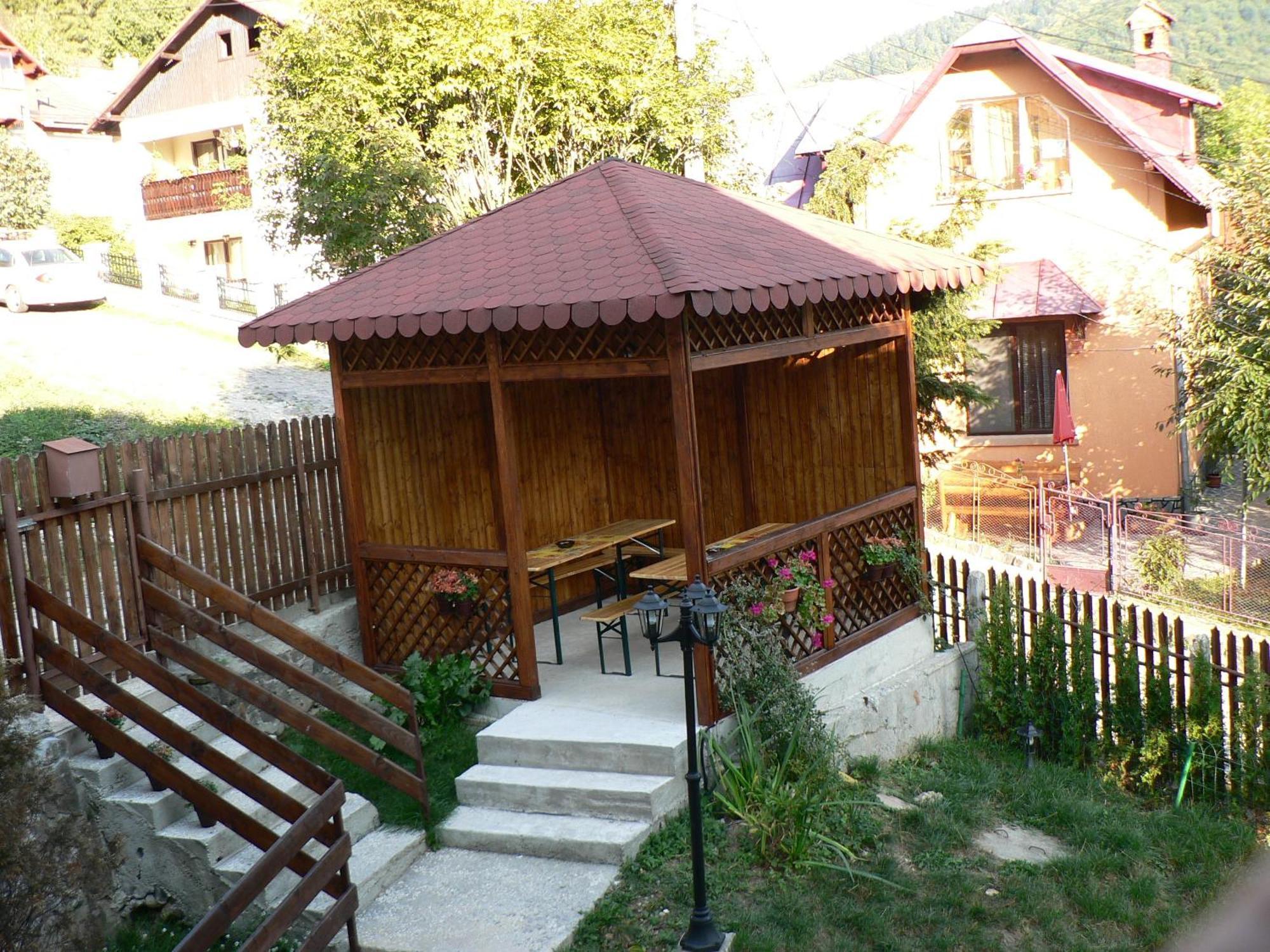 Hotel New Aosta Garden Sinaia Exterior foto